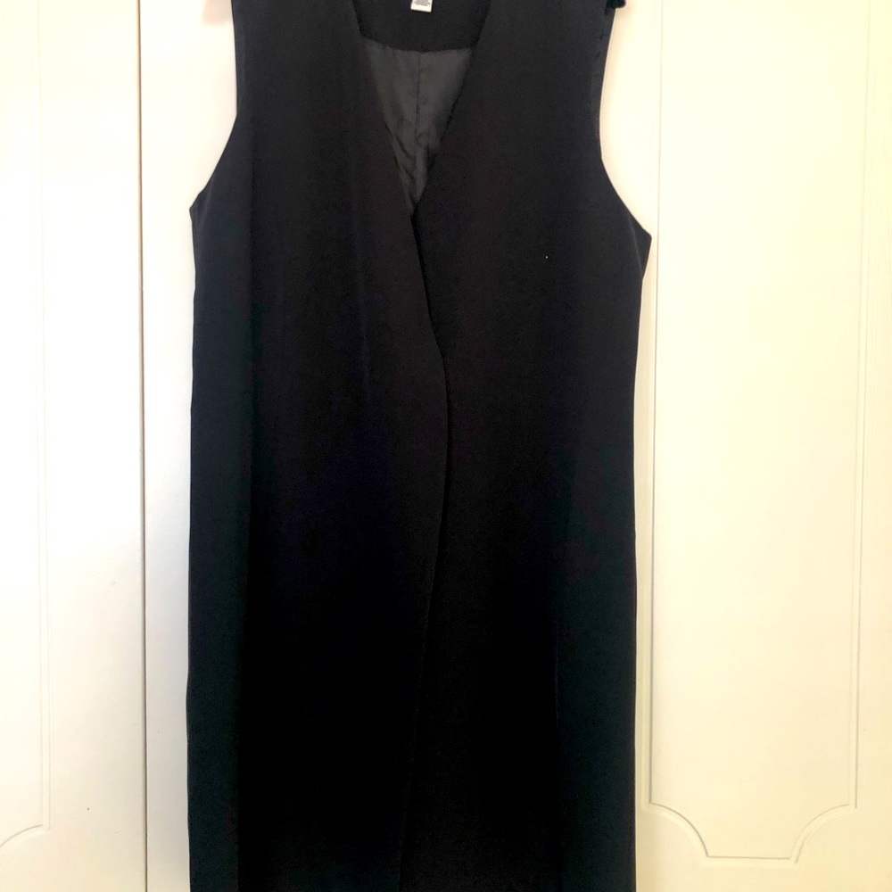 NWOT Calvin Klein Black Sleeveless Dress. Sz 8.  Never used.  B/W removable belt - Picture 2 of 4